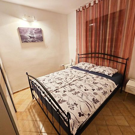 Apartman Mihaela Vrsi Zewnętrze zdjęcie