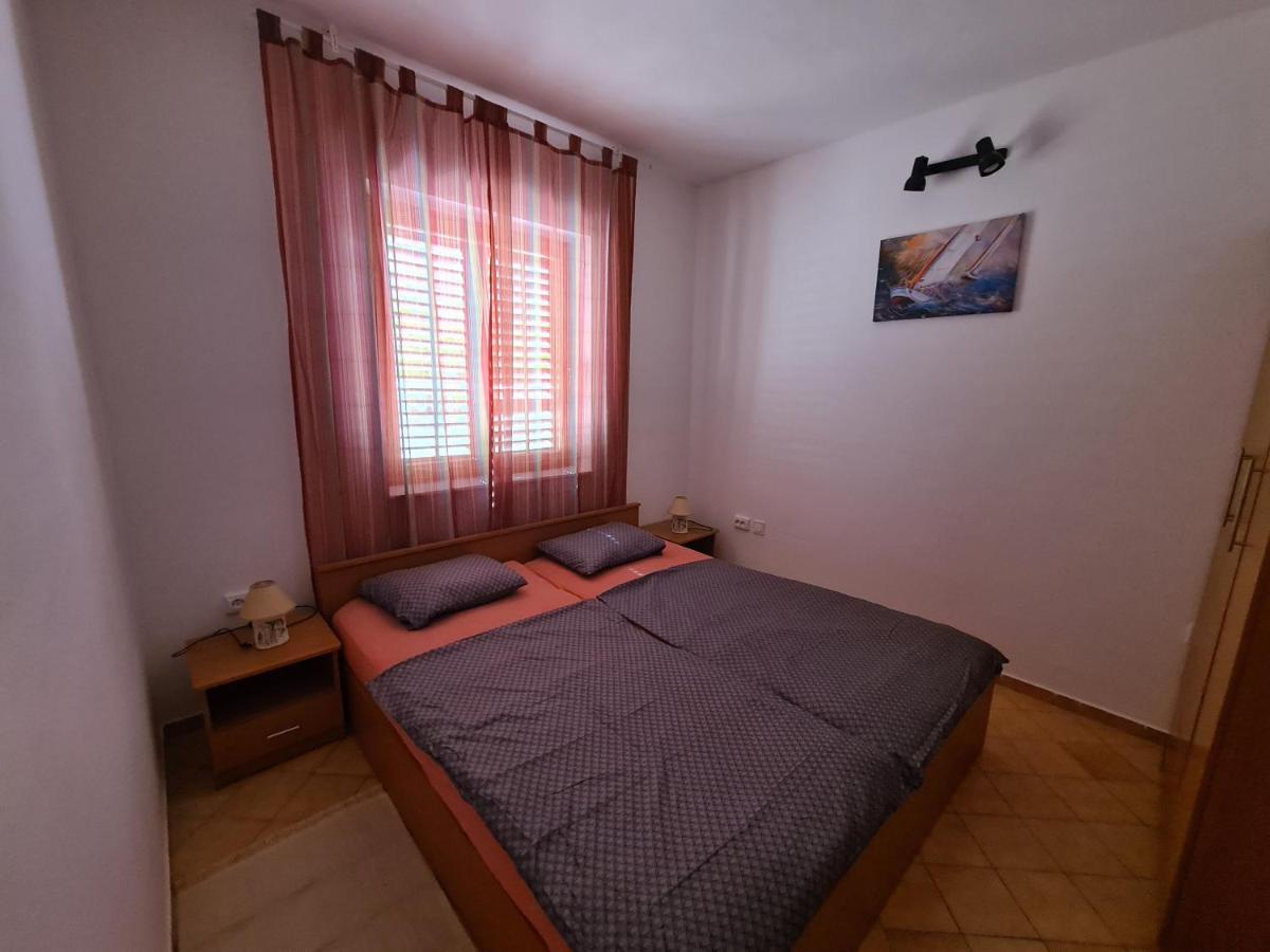Apartman Mihaela Vrsi Zewnętrze zdjęcie
